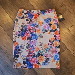 NY&C floral skirt NWT New York & Company Colorful Scuba Flower Skirt